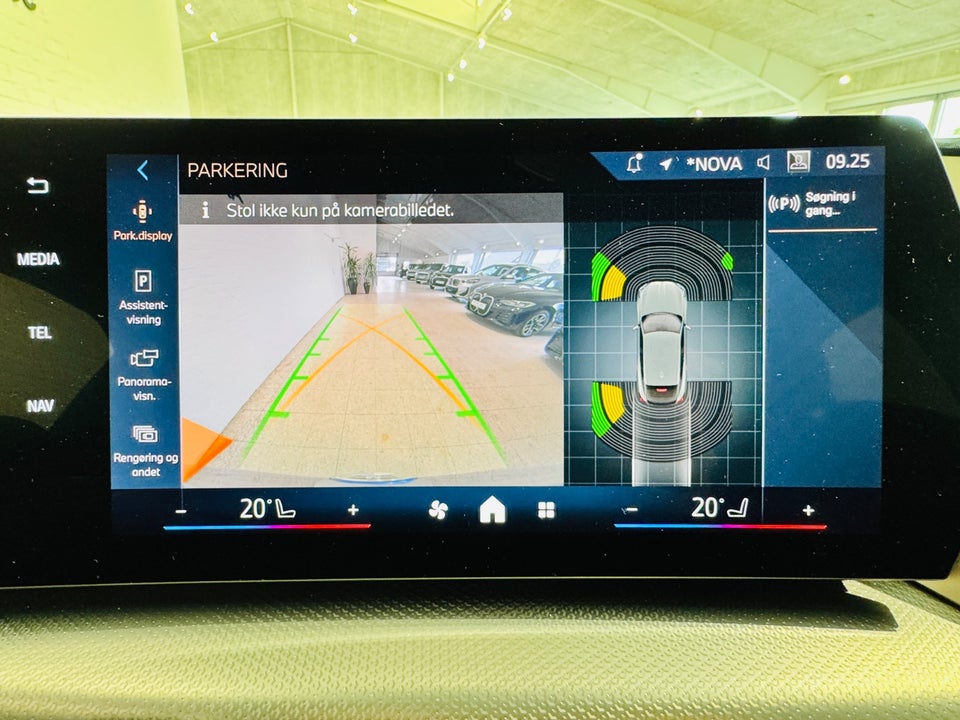 BMW iX2 eDrive20 M-Sport 5d