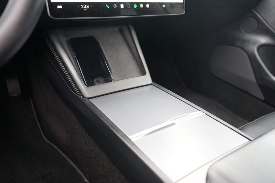 Tesla Model 3 Long Range AWD 4d