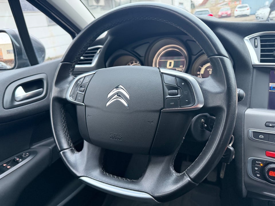 Citroën C4 1,6 BlueHDi 100 Feel 5d