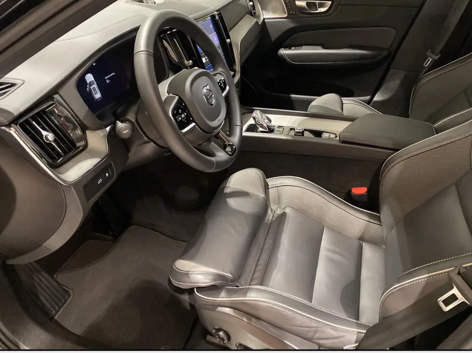 Volvo XC60 2,0 T8 ReCharge Ultimate Dark aut. AWD 5d