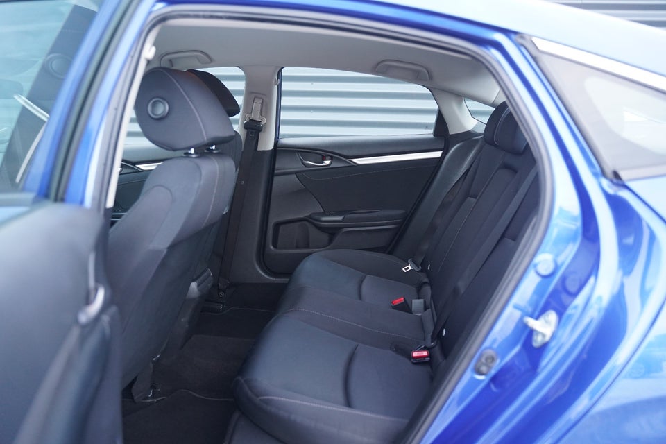 Honda Civic 1,6 i-DTEC Elegance 4d