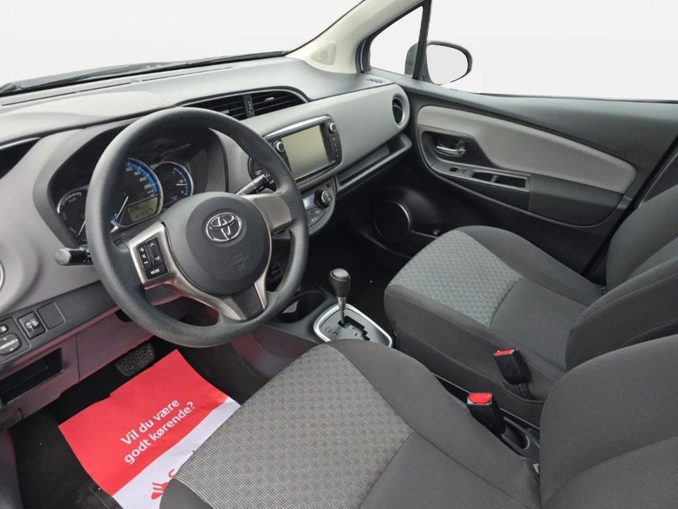 Toyota Yaris 1,5 Hybrid H1 e-CVT 5d