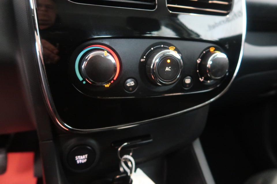 Renault Clio IV 1,5 dCi 75 Formula Edition 5d