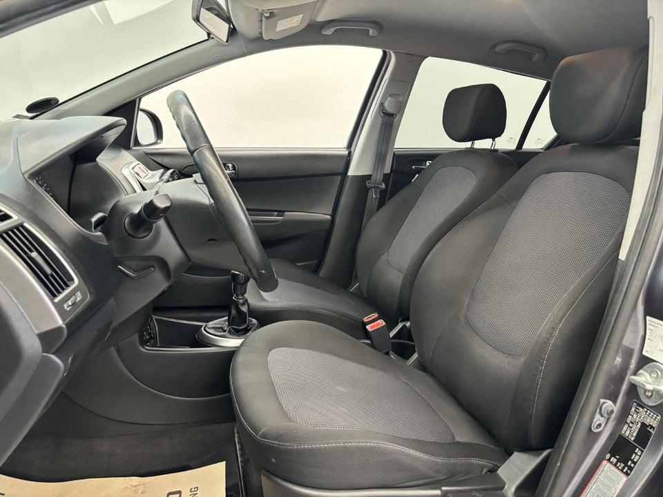 Hyundai i20 1,25 Classic XTR 5d