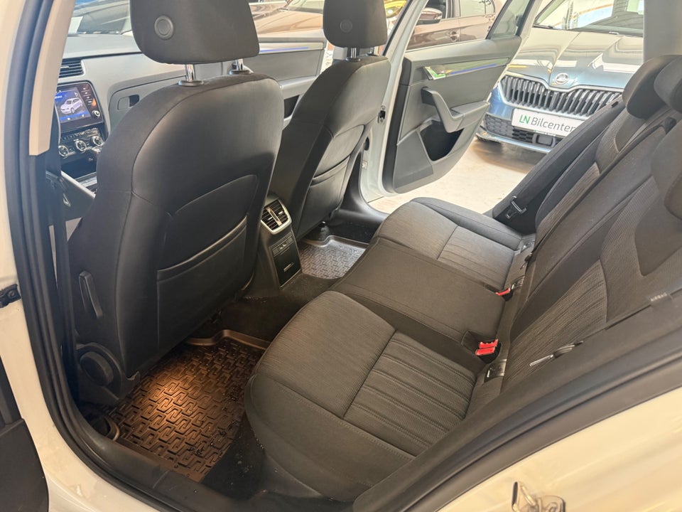 Skoda Octavia 1,8 TSi 180 Style Combi DSG 5d