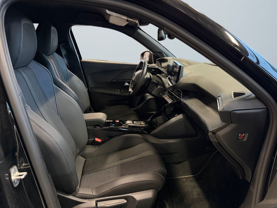 Peugeot e-2008 54 GT 5d