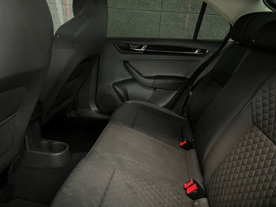 Skoda Rapid 1,0 TSi 110 ICE 5d