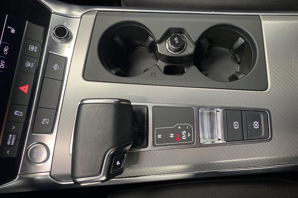 Audi A6 50 TFSi e Sport quattro S-tr. 4d