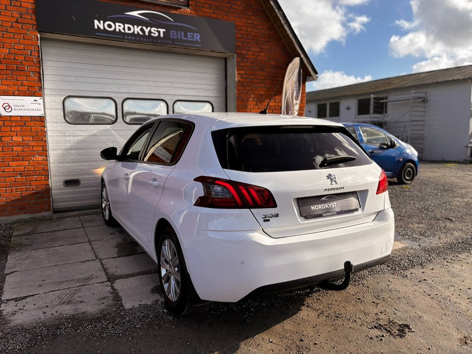 Peugeot 308 1,5 BlueHDi 130 Style 5d