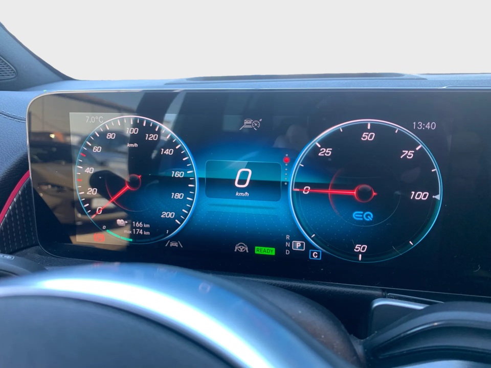 Mercedes EQB300 AMG Line 4Matic 5d