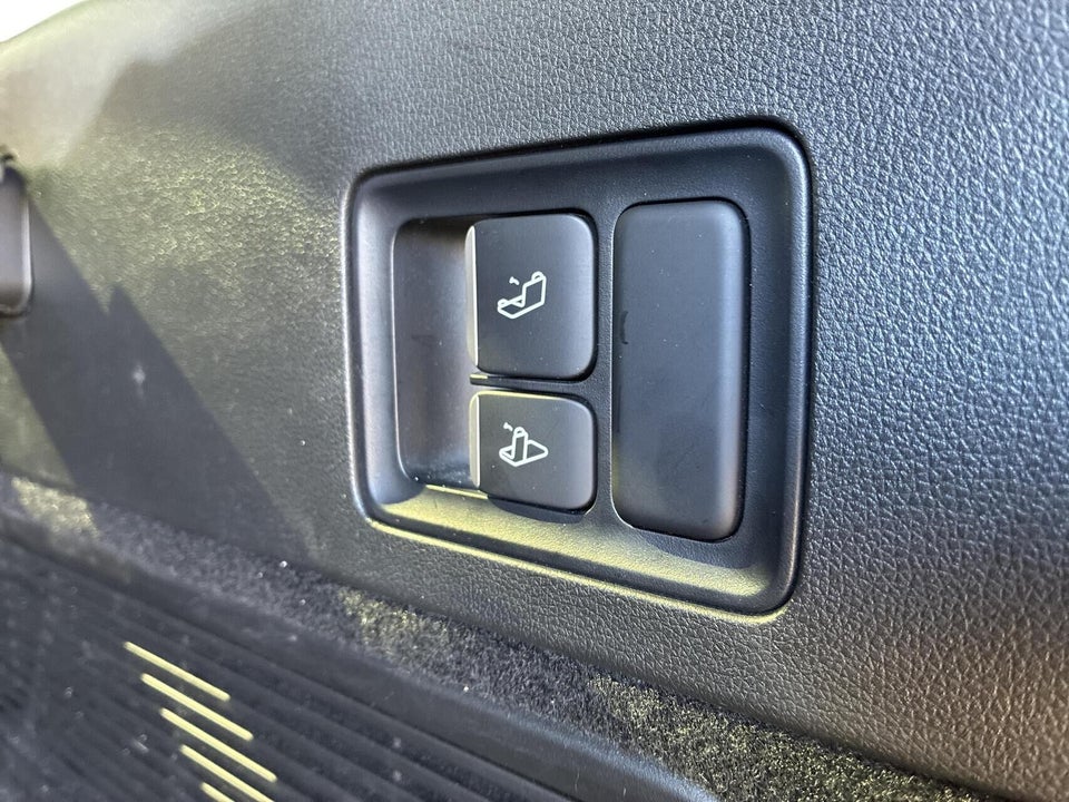 Xpeng G9 Standard Range 5d