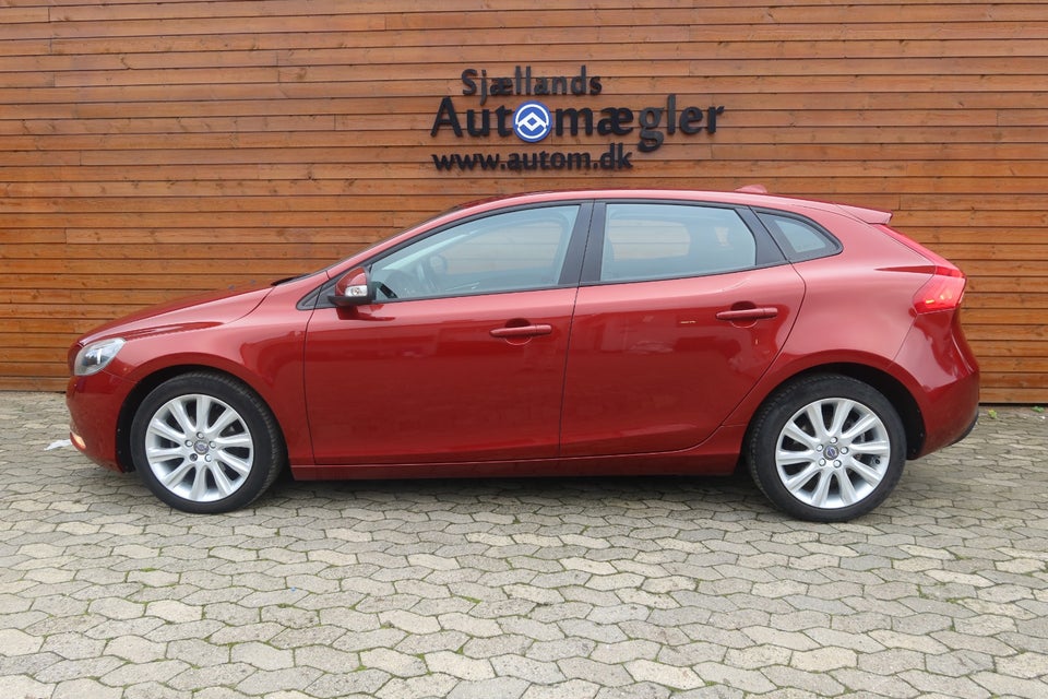 Volvo V40 1,6 D2 115 Kinetic 5d