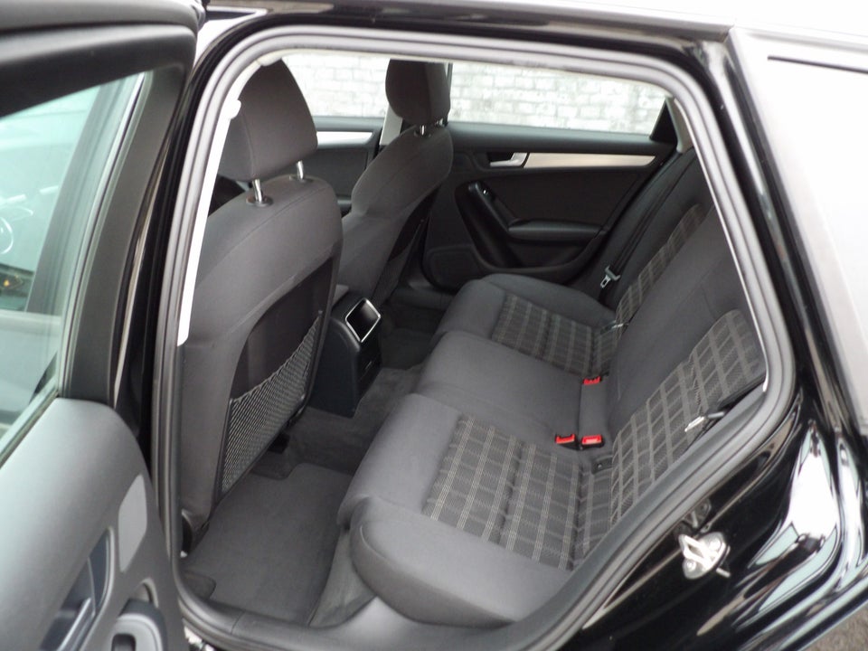 Audi A4 2,0 TDi 150 Avant Multitr. 5d