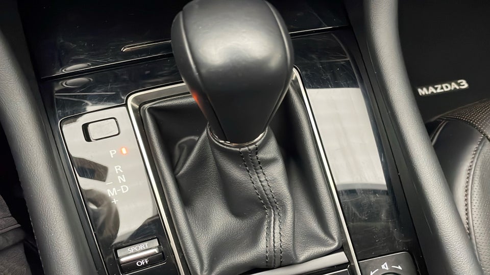 Mazda 3 2,0 e-SkyActiv-G 150 Cosmo aut. 4d