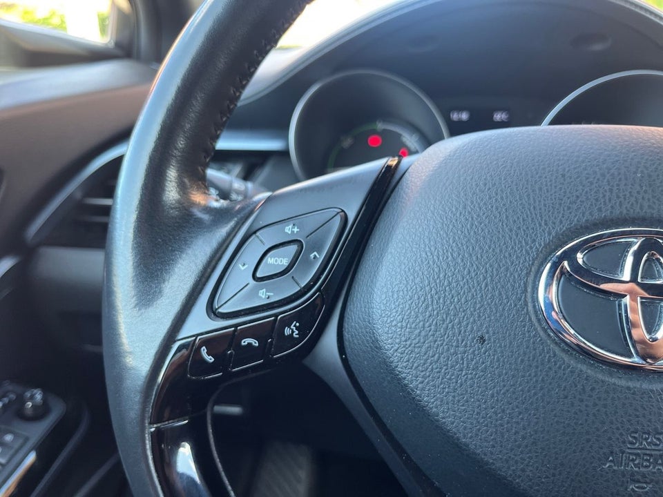 Toyota C-HR 1,8 Hybrid C-LUB Premium CVT 5d