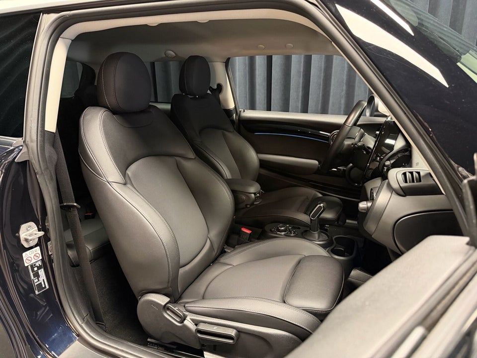 MINI Cooper SE Classic 3d
