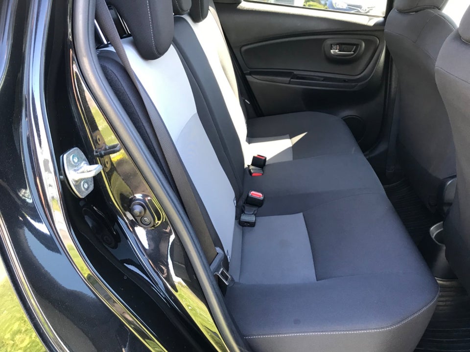 Toyota Yaris 1,0 VVT-i T2 5d