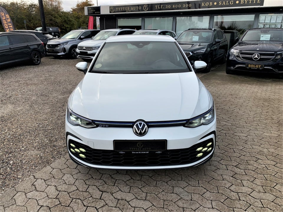 VW Golf VIII 1,4 GTE DSG 5d