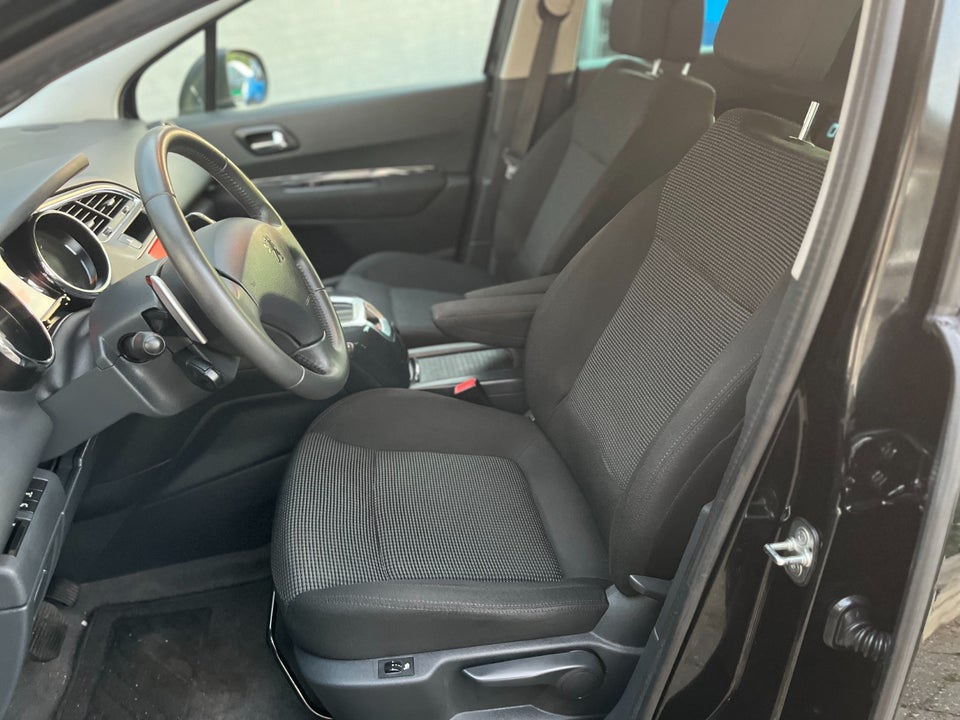 Peugeot 5008 1,6 HDi 112 Premium ESG 5d