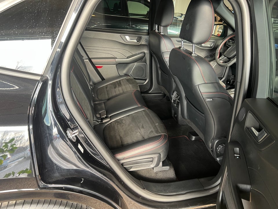 Ford Kuga 2,5 HEV ST-Line X CVT 5d