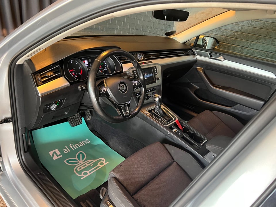 VW Passat 2,0 TDi 150 R-line Variant DSG 5d