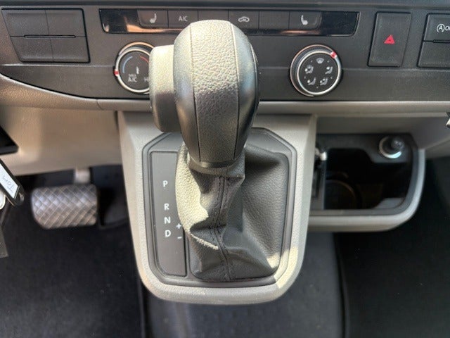 VW Transporter 2,0 TDi 150 Kassevogn DSG kort