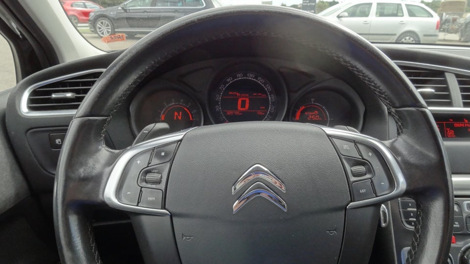 Citroën C4 1,6 e-HDi 115 Exclusive E6G 5d