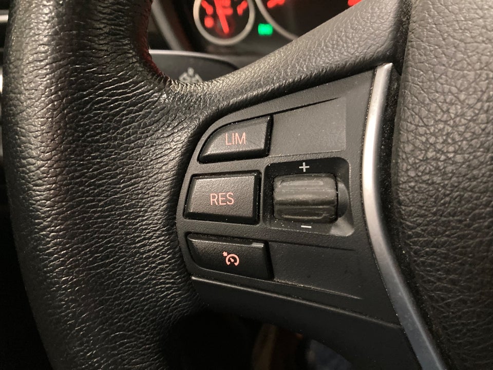 BMW 320d 2,0 Touring Advantage aut. 5d