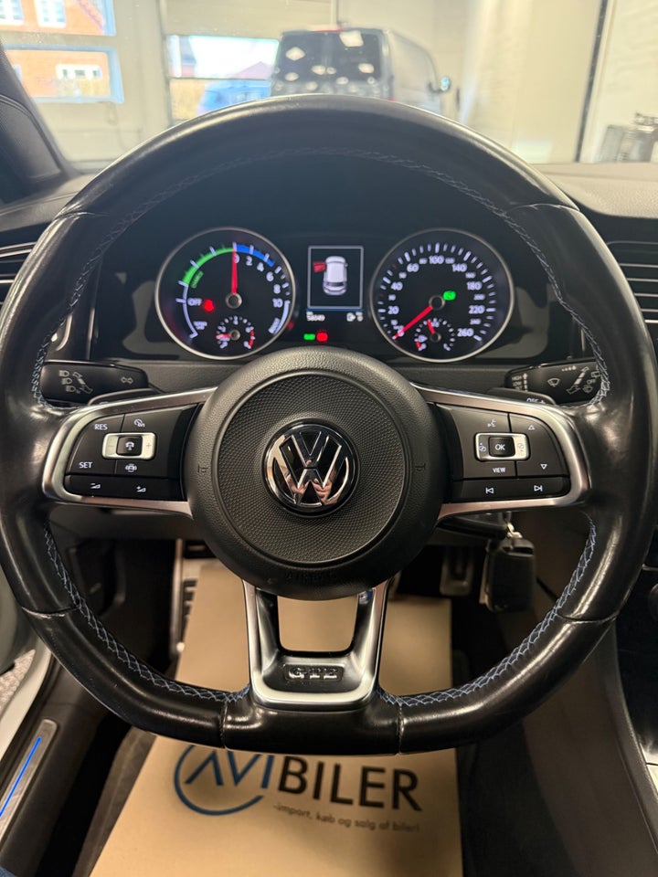 VW Golf VII 1,4 GTE DSG 5d