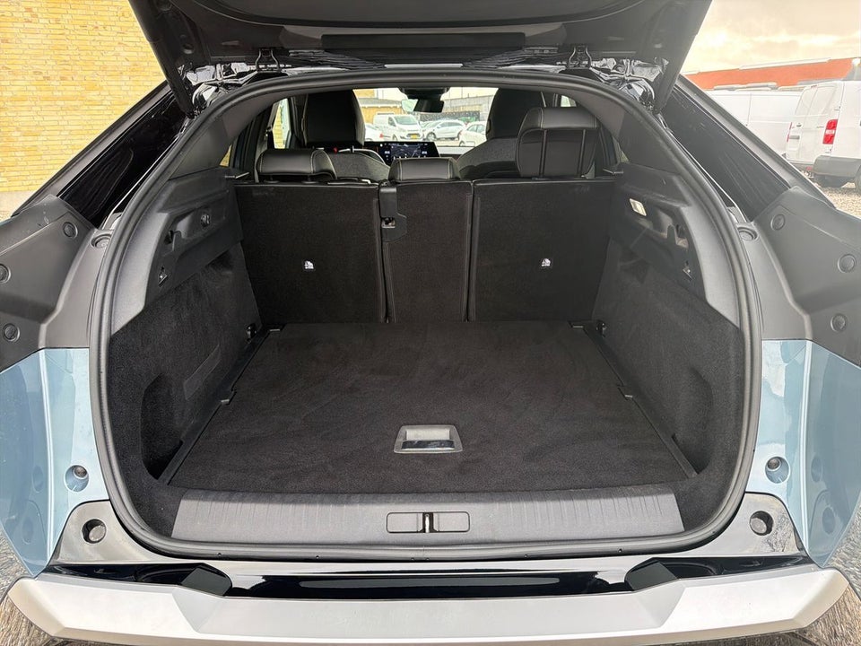 Peugeot e-3008 77 GT 5d