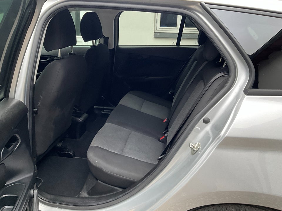 Fiat Tipo 1,4 16V Street SW 5d