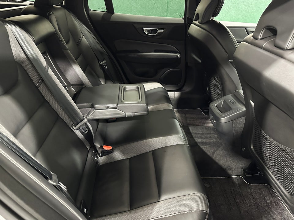 Volvo V60 2,0 B4 197 R-Design aut. 5d