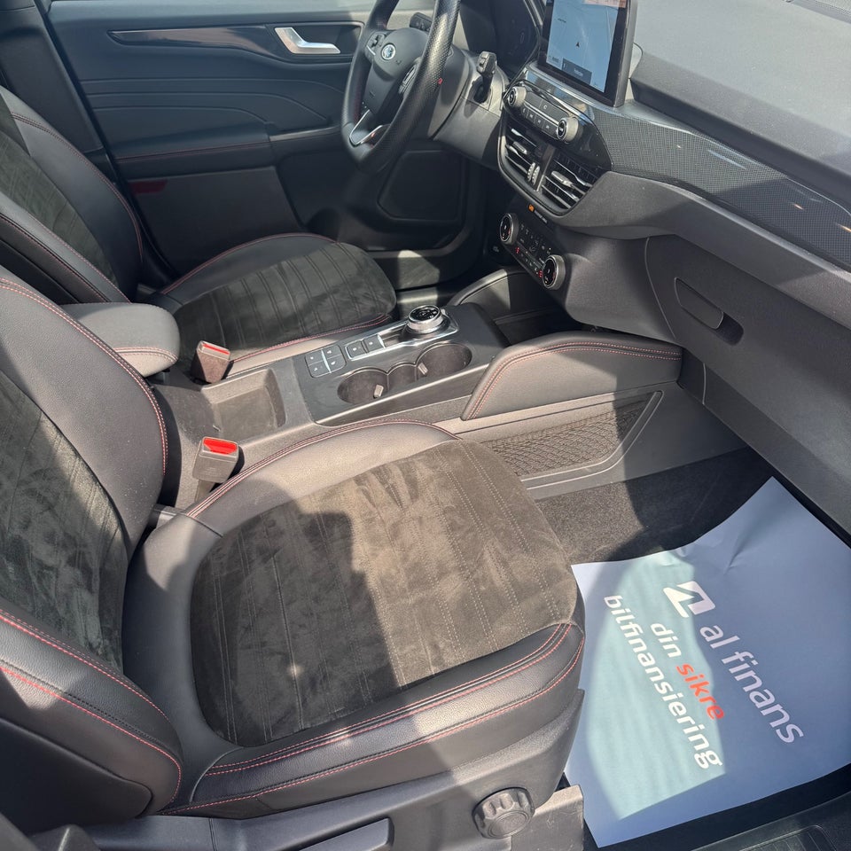 Ford Kuga 2,5 PHEV ST-Line X CVT 5d