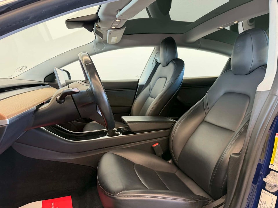 Tesla Model 3 Standard Range+ RWD 4d