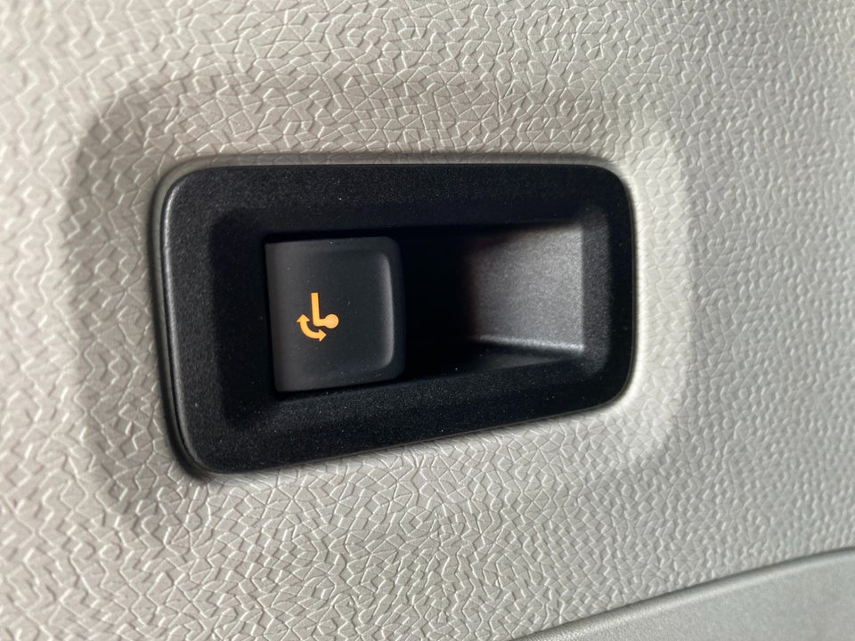 VW ID.Buzz 77 Pro SWB 5d