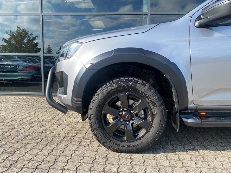 Isuzu D-Max 1,9 TD 163 Crew Cab Exclusive aut. 4d