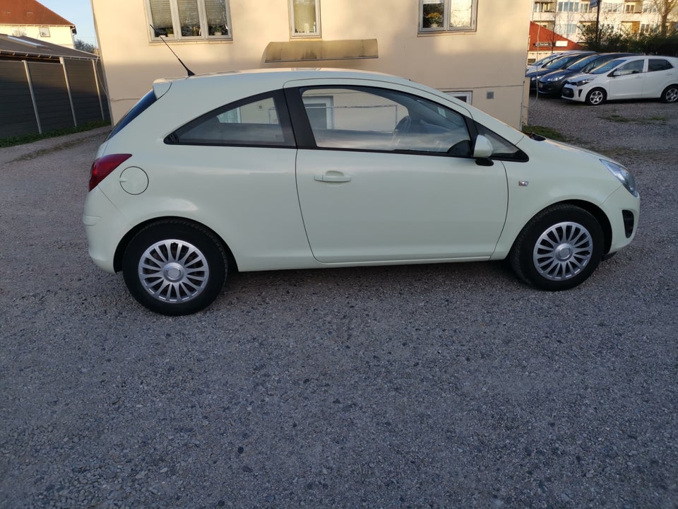 Opel Corsa 1,0 12V Enjoy 3d