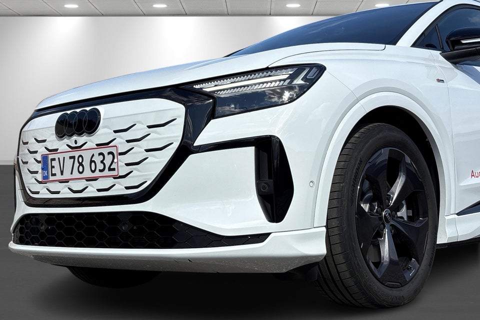 Audi Q4 e-tron performance 5d