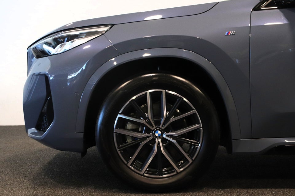 BMW iX1 xDrive30 M-Sport 5d