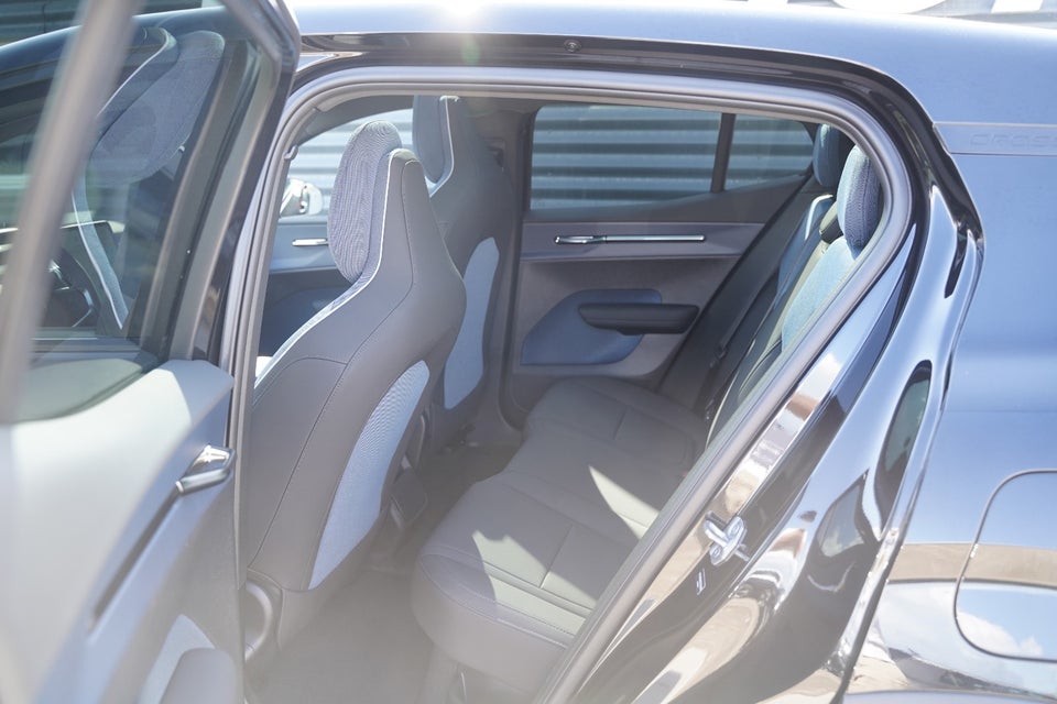 Volvo EX30 CC Twin Performance Ultra 5d