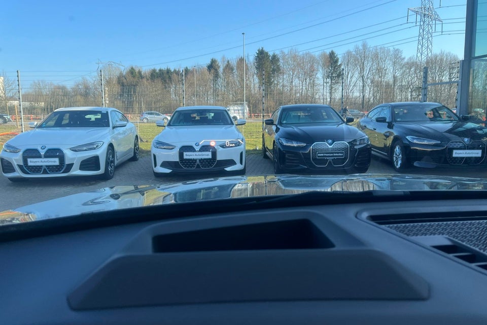 BMW iX2 xDrive30 M-Sport 5d