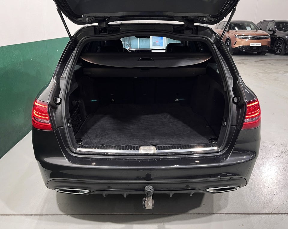 Mercedes C220 d 2,0 AMG Line Night Edition stc. aut. 5d