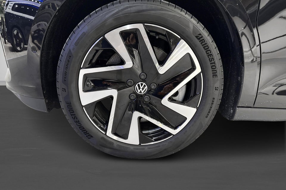 VW ID.Buzz 86 GTX 4Motion LWB Van 5d