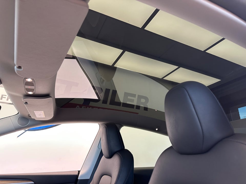 Tesla Model Y RWD 5d