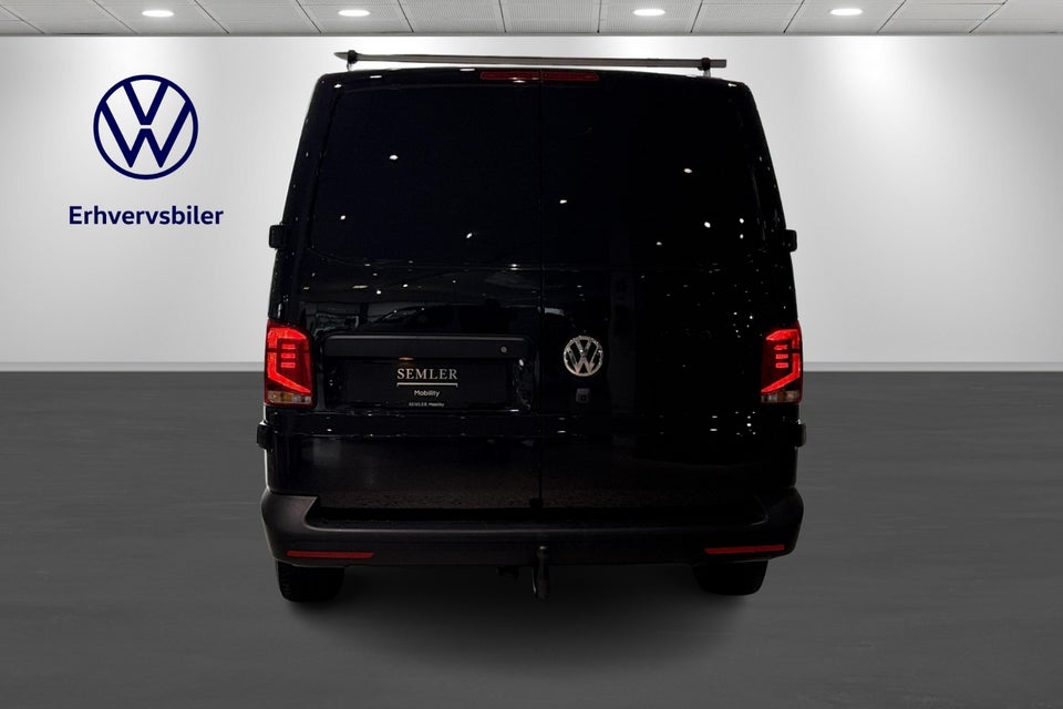 VW Transporter 2,0 TDi 110 Kassevogn lang
