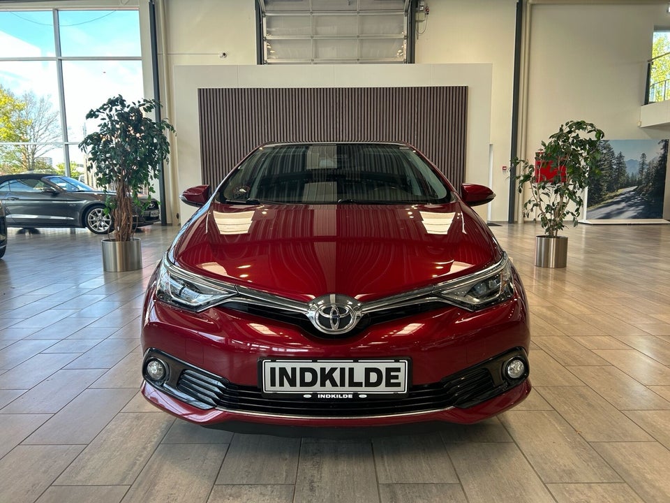 Toyota Auris 1,2 T T2 Spirit 5d