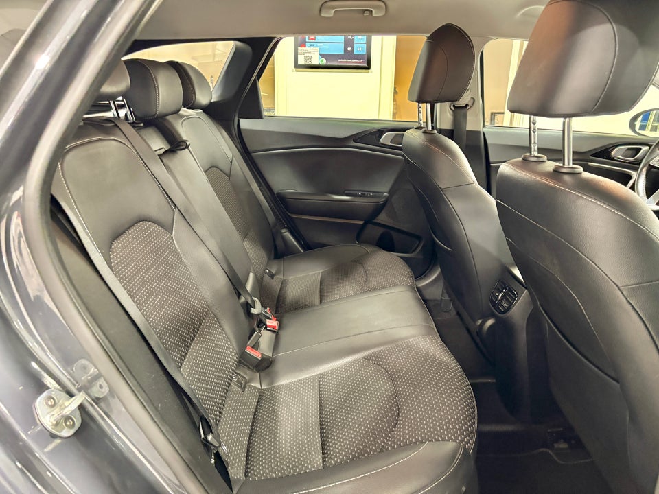 Kia Ceed 1,6 PHEV Upgrade SW DCT 5d