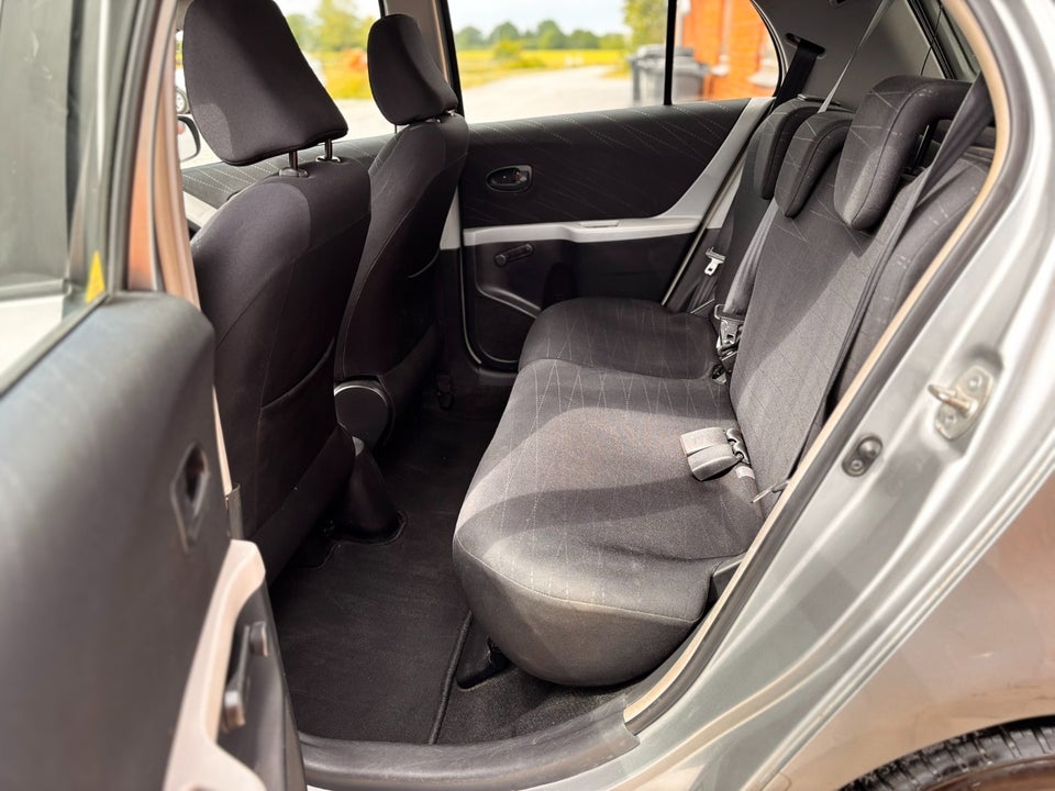 Toyota Yaris 1,3 Luna M/M 5d