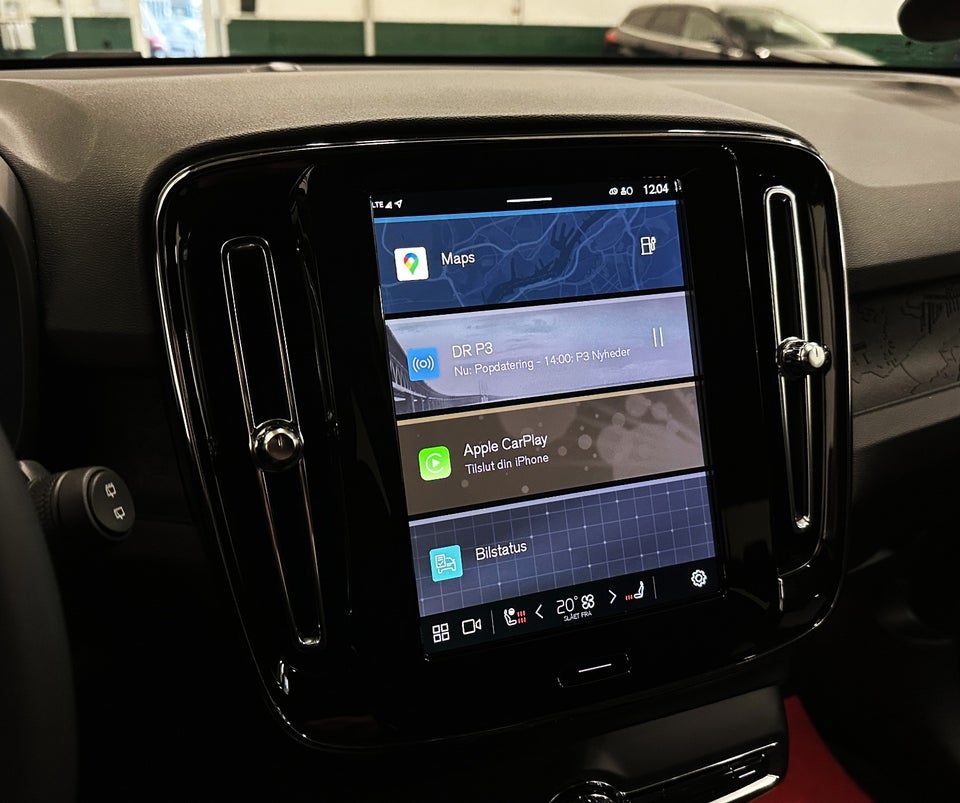 Volvo XC40 ReCharge Extended Range Plus 5d