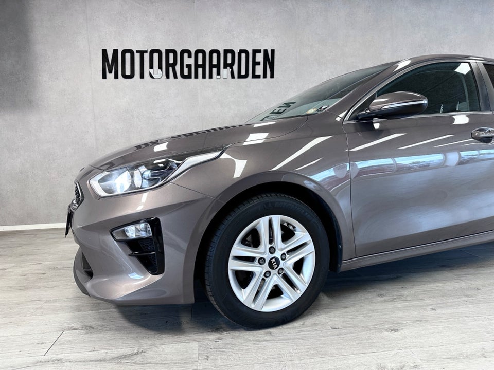 Kia Ceed 1,6 CRDi 136 Intro Edition 5d